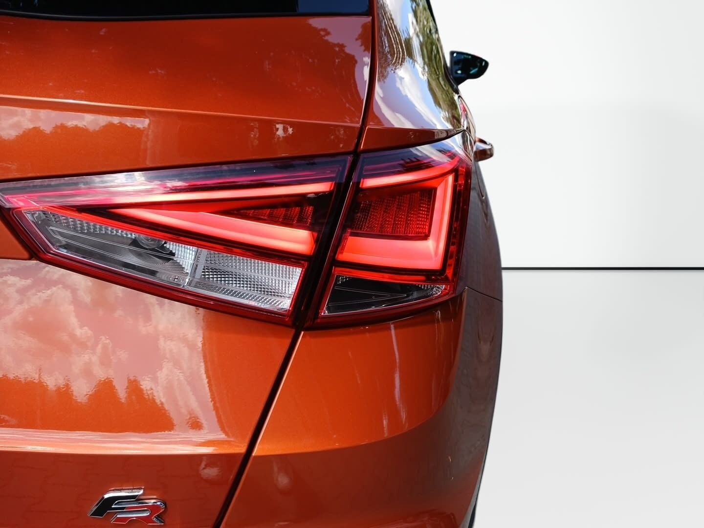 Seat Arona - zdjęcie 24