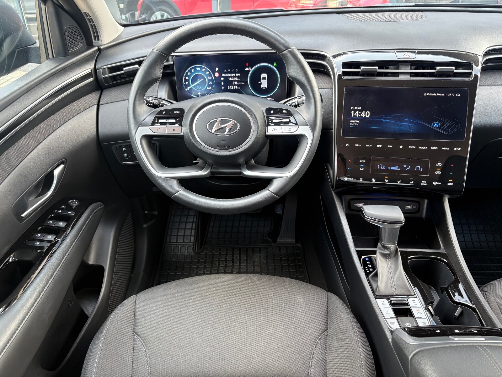 Hyundai Tucson - zdjęcie 10