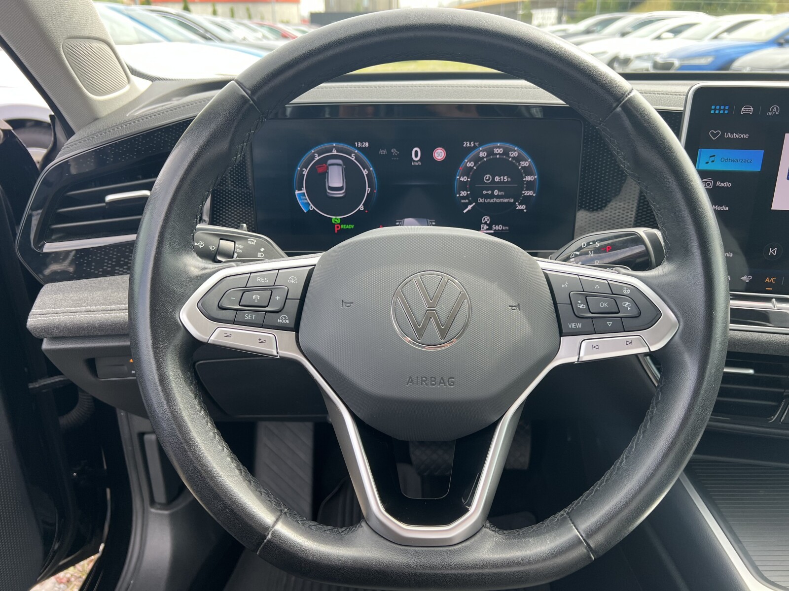 Volkswagen Passat - zdjęcie 14