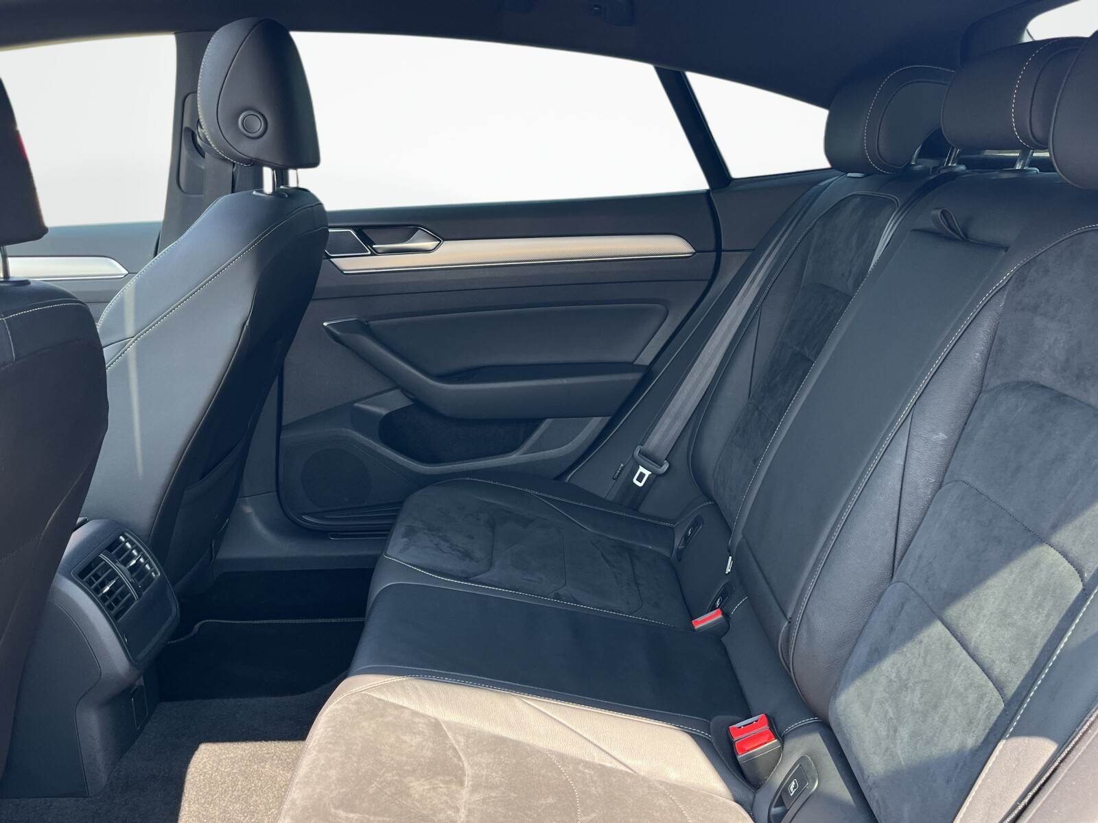 Volkswagen Arteon - zdjęcie 15