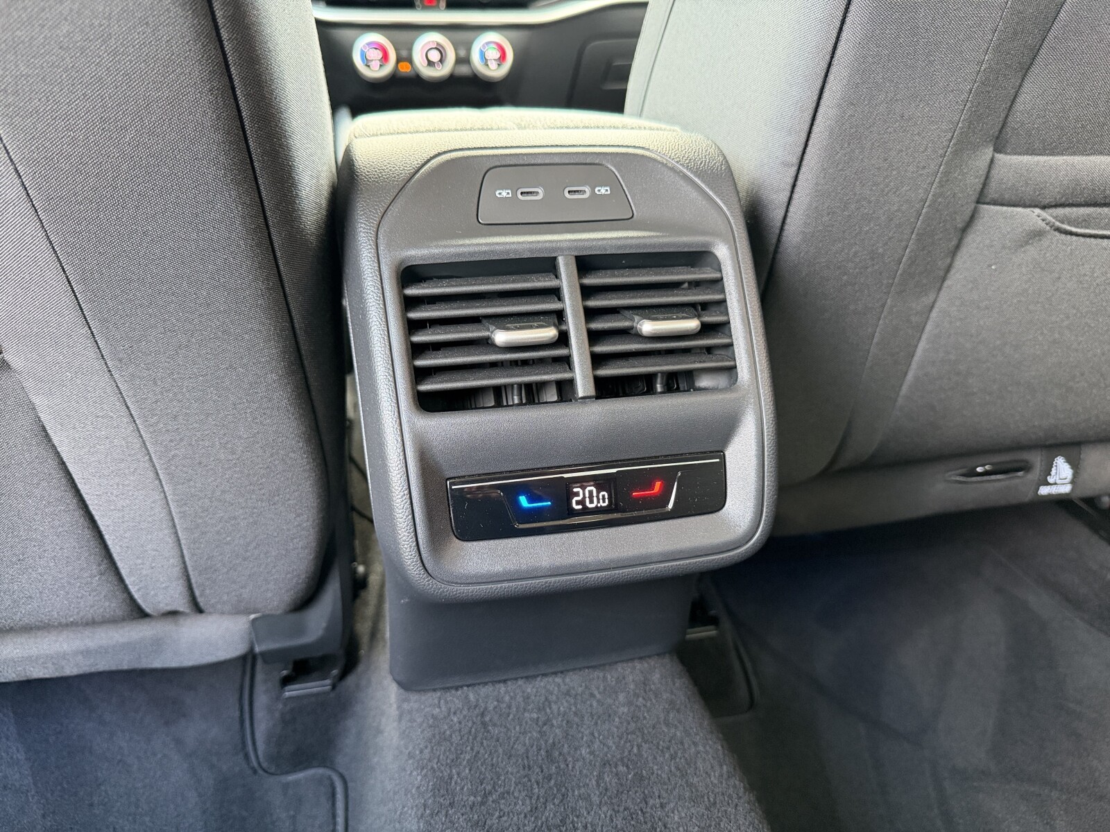Škoda Superb - zdjęcie 36