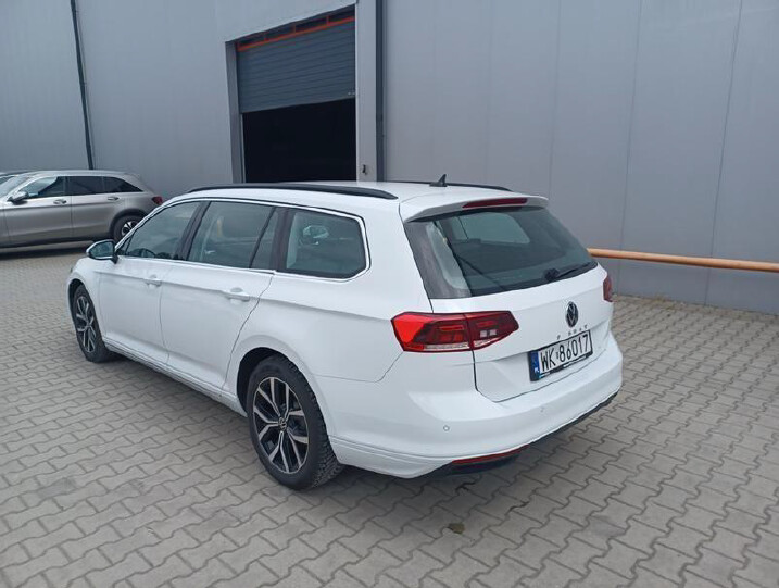 Volkswagen Passat Variant - zdjęcie 2