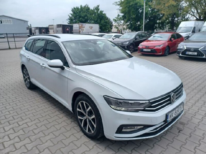 Volkswagen Passat Variant - zdjęcie 4