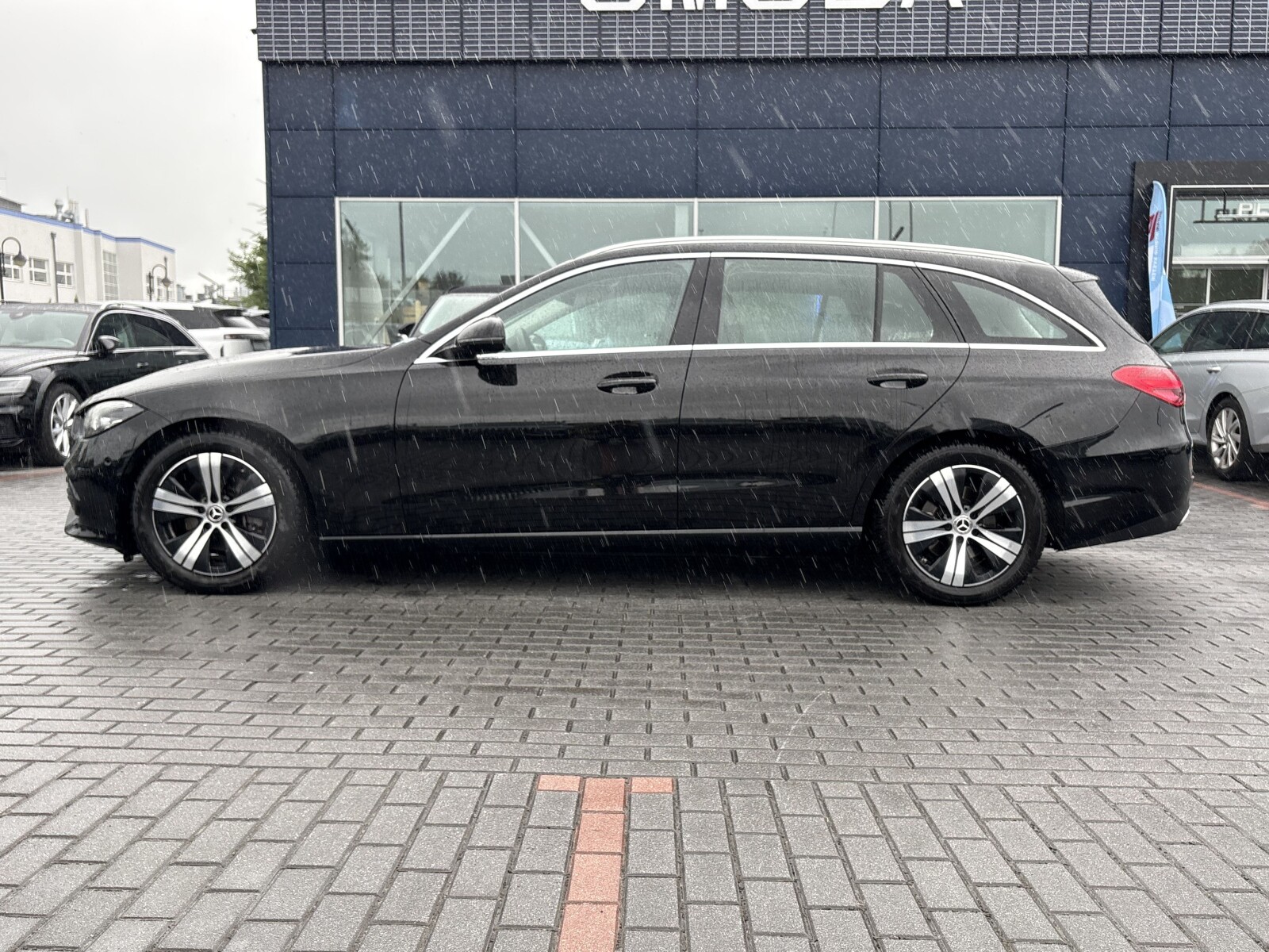 Mercedes-Benz C 180 - zdjęcie 2