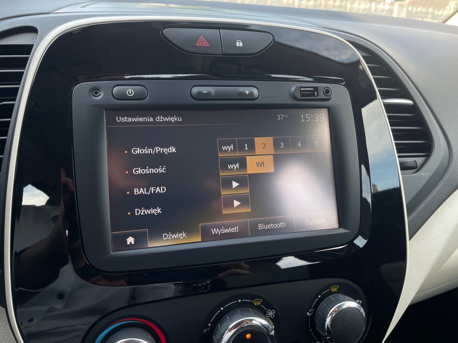 Renault Captur - zdjęcie 28