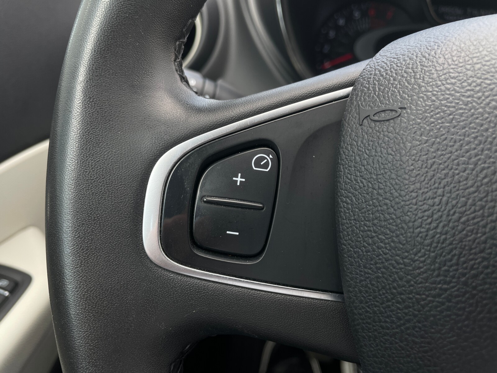 Renault Captur - zdjęcie 19