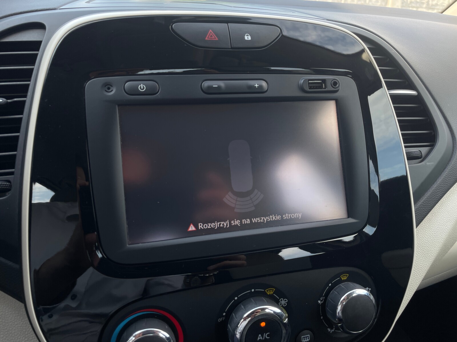 Renault Captur - zdjęcie 25