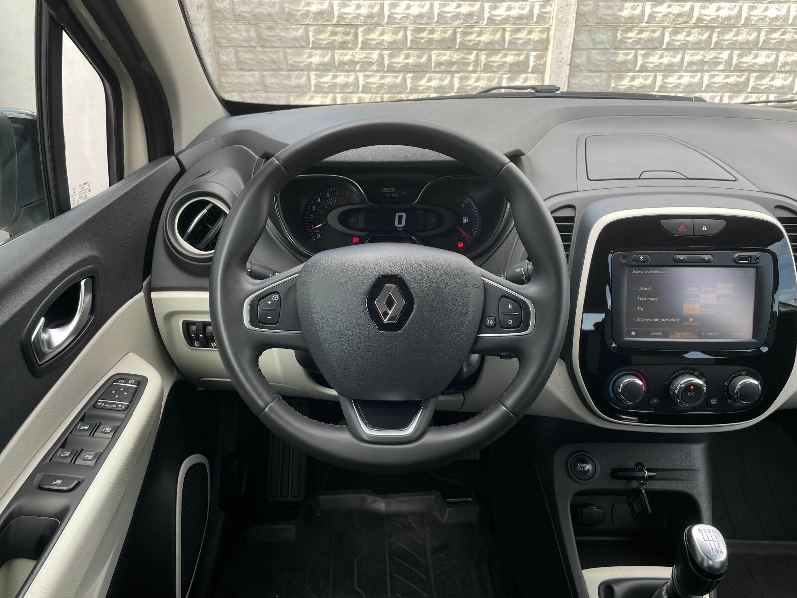 Renault Captur - zdjęcie 18