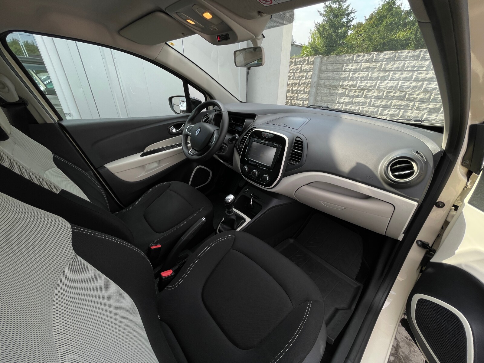 Renault Captur - zdjęcie 15