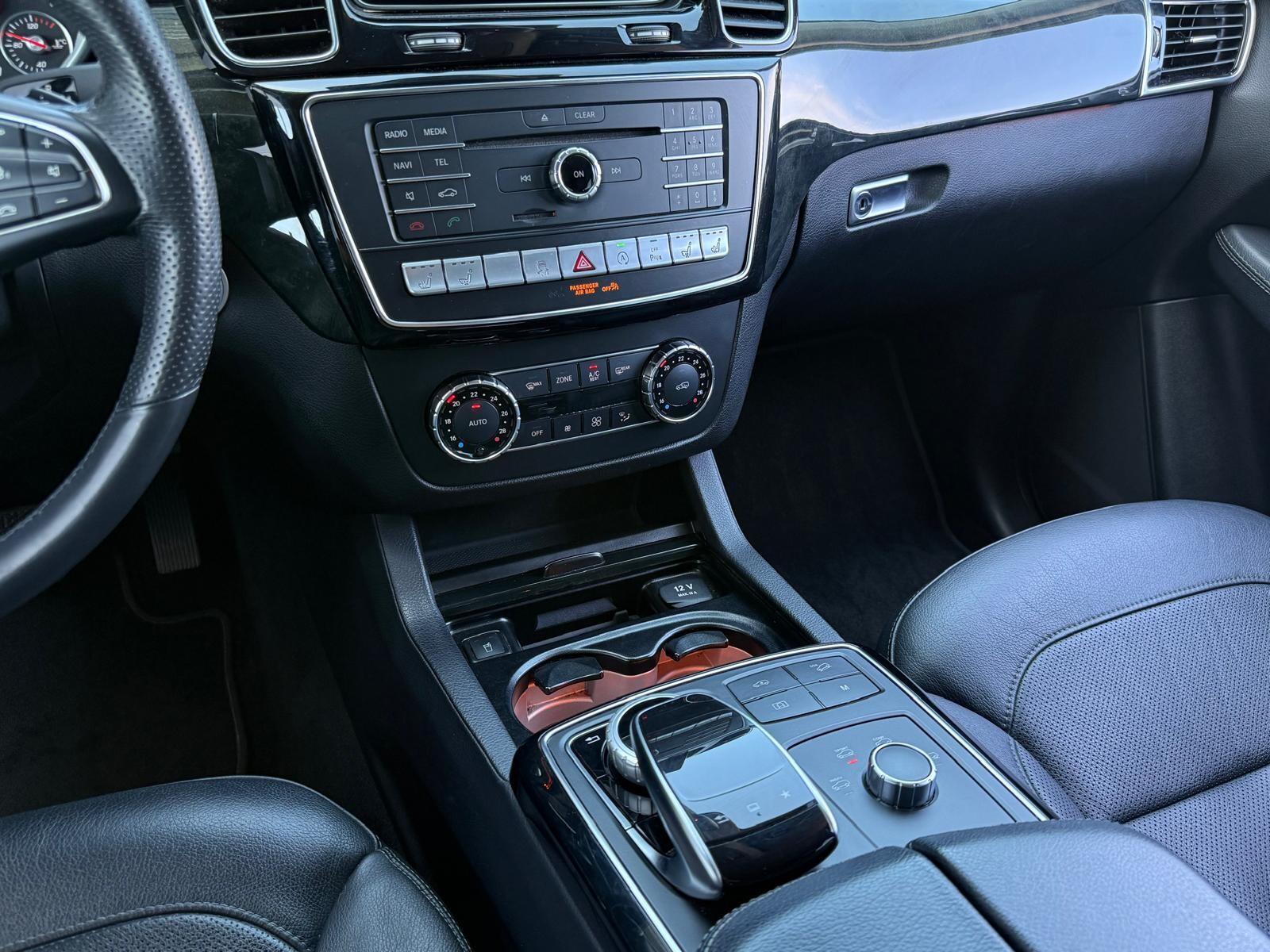 Mercedes-Benz GLE 350 - zdjęcie 23