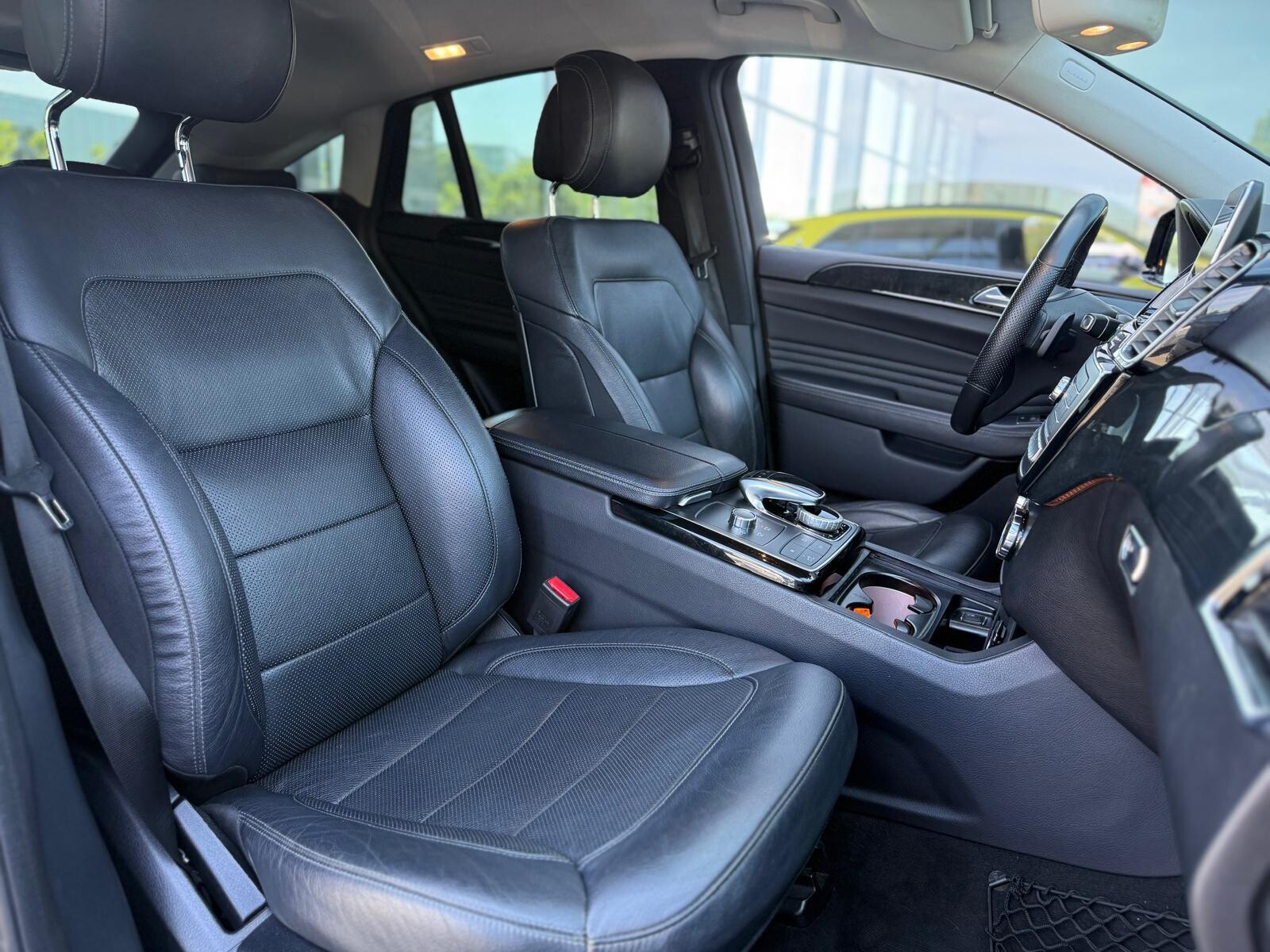 Mercedes-Benz GLE 350 - zdjęcie 20