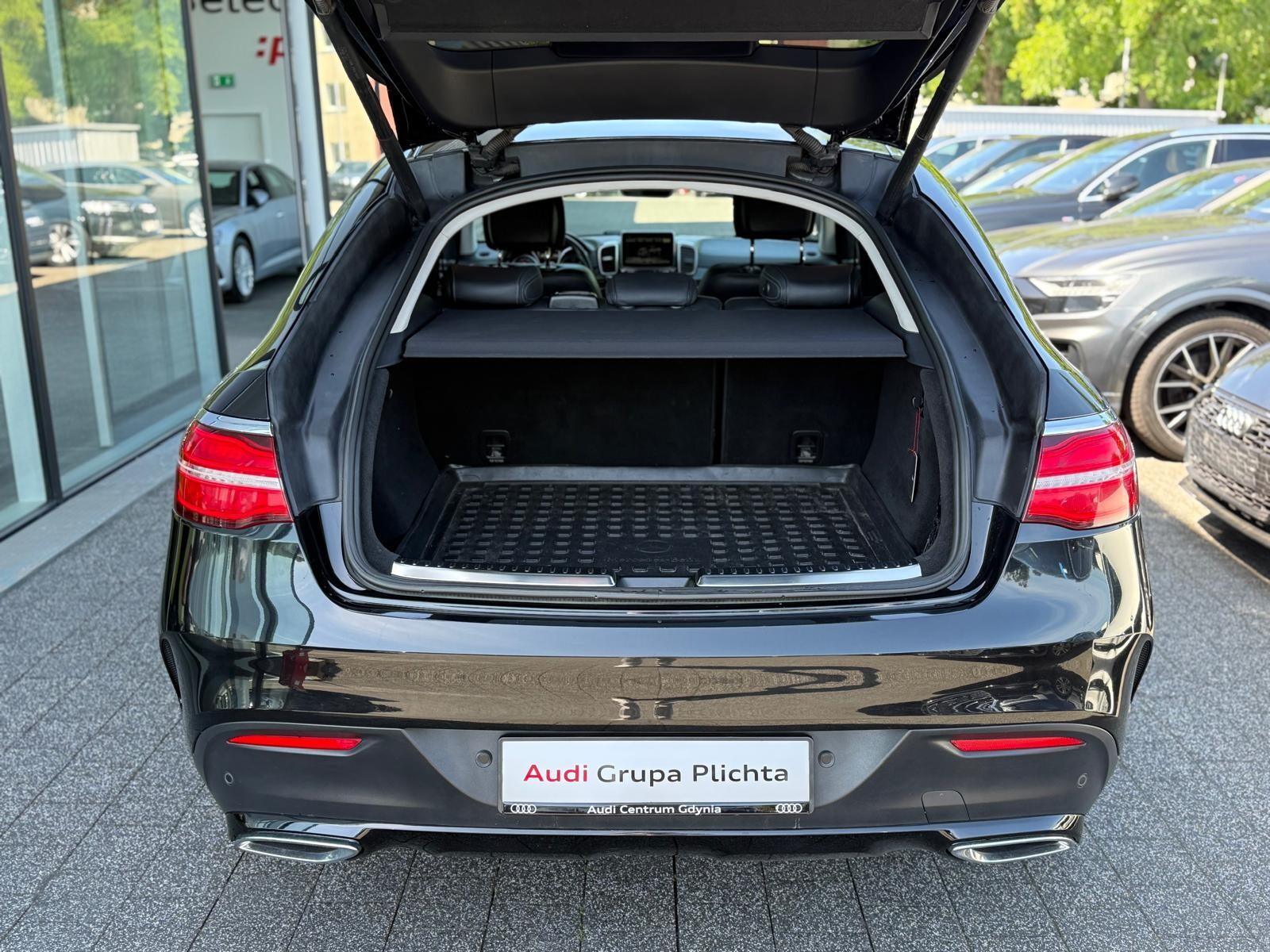 Mercedes-Benz GLE 350 - zdjęcie 11