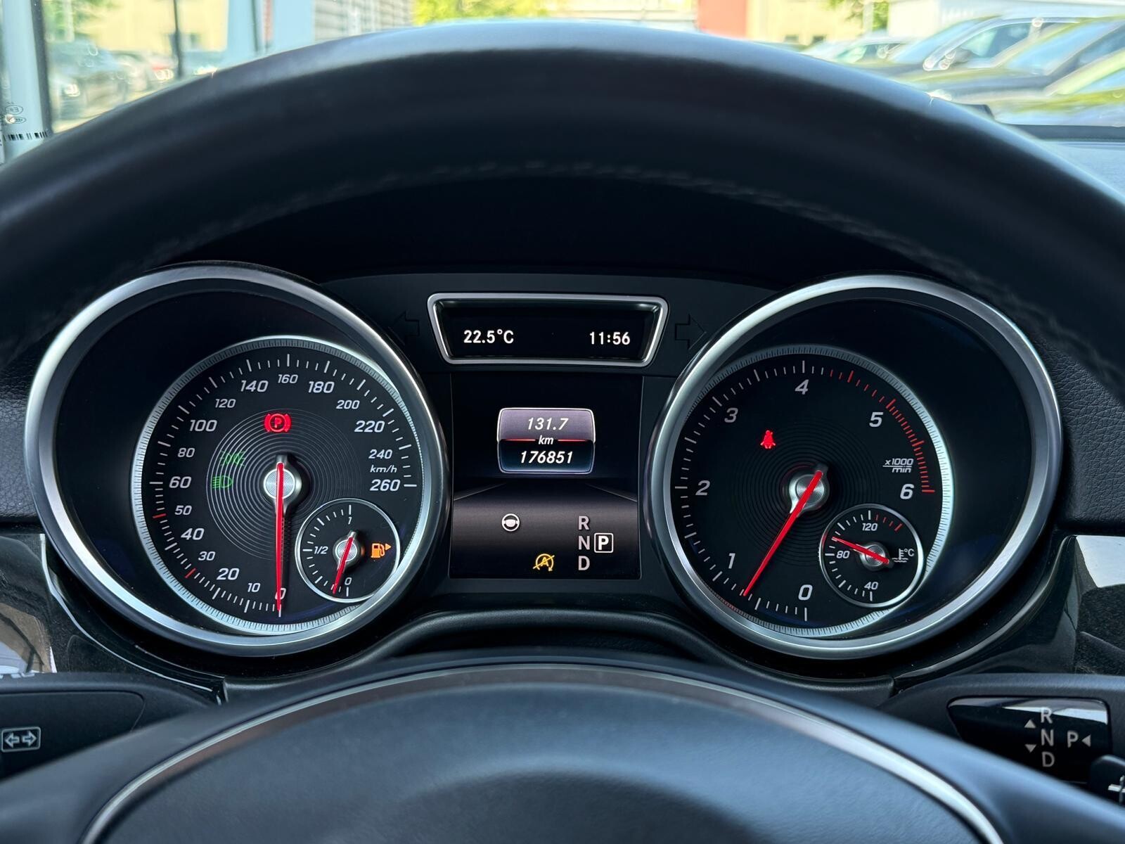 Mercedes-Benz GLE 350 - zdjęcie 27