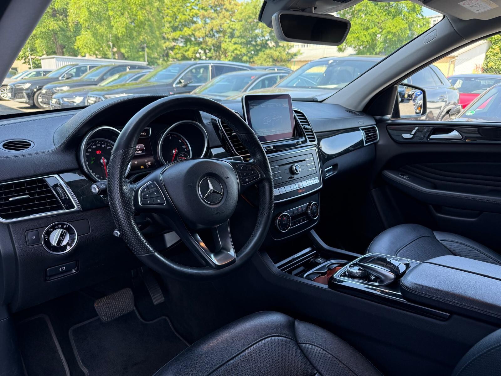 Mercedes-Benz GLE 350 - zdjęcie 13