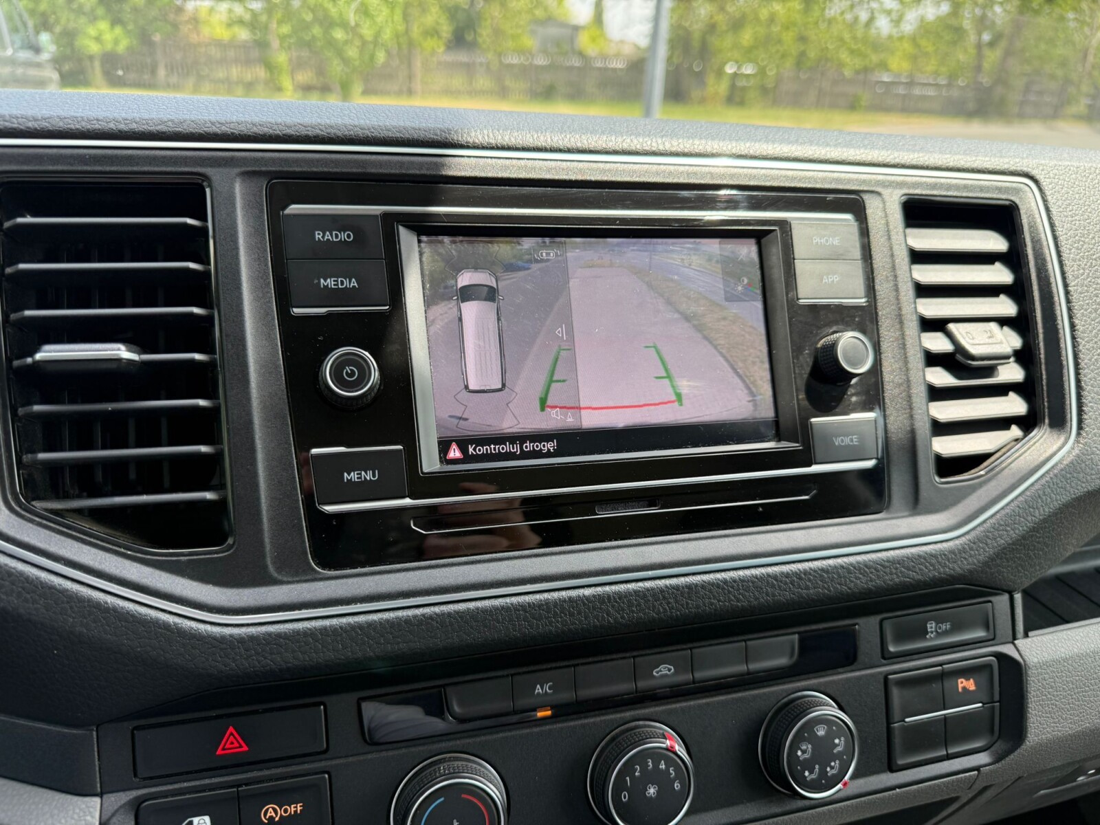Volkswagen Crafter - zdjęcie 23