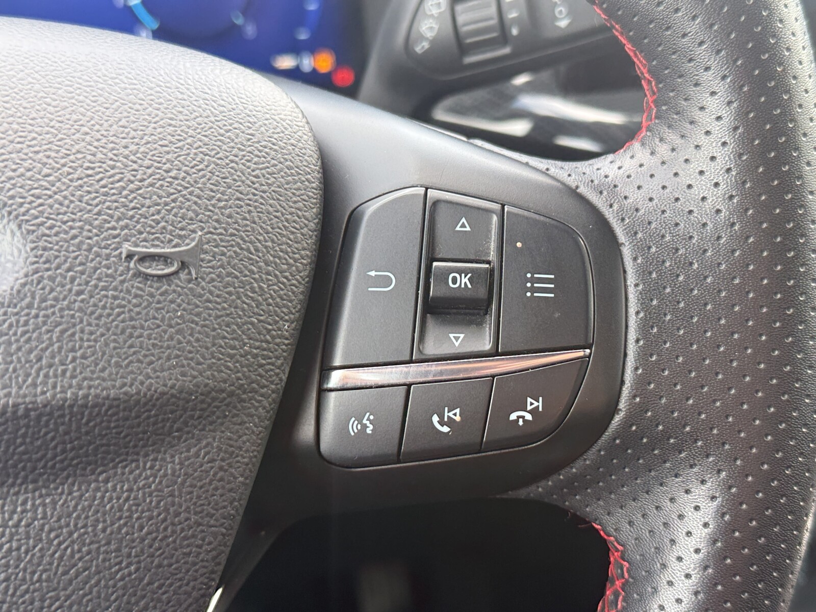 Ford Focus - zdjęcie 25