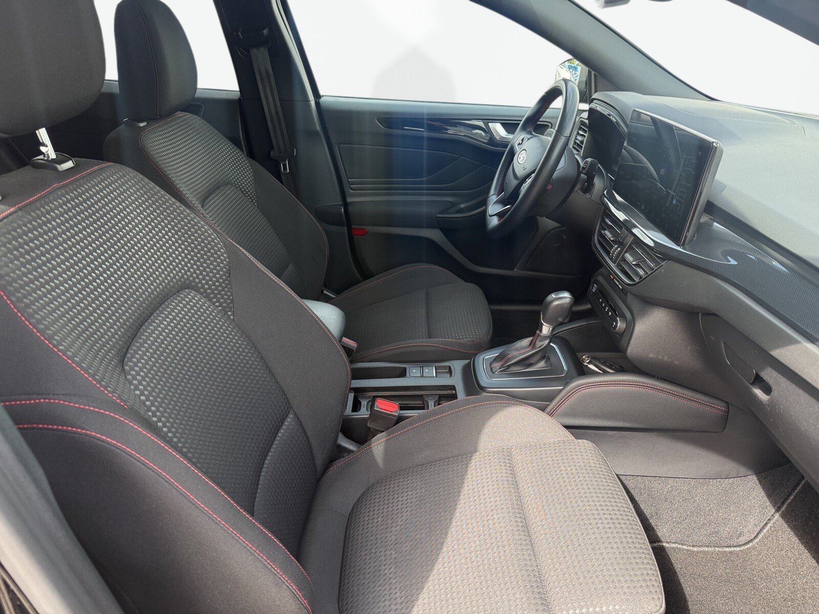 Ford Focus - zdjęcie 13