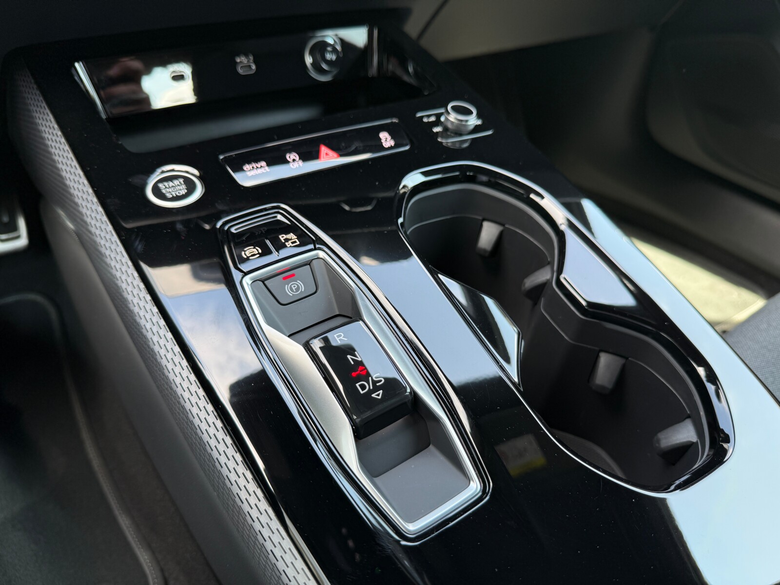 Audi A5 Limousine - zdjęcie 25