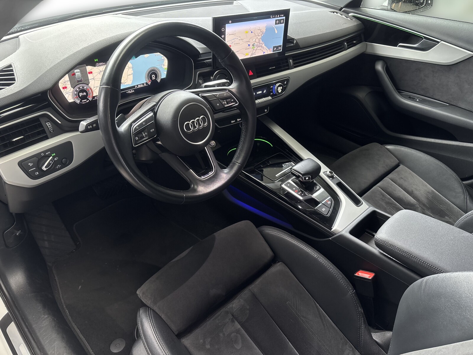 Audi A4 Avant - zdjęcie 16