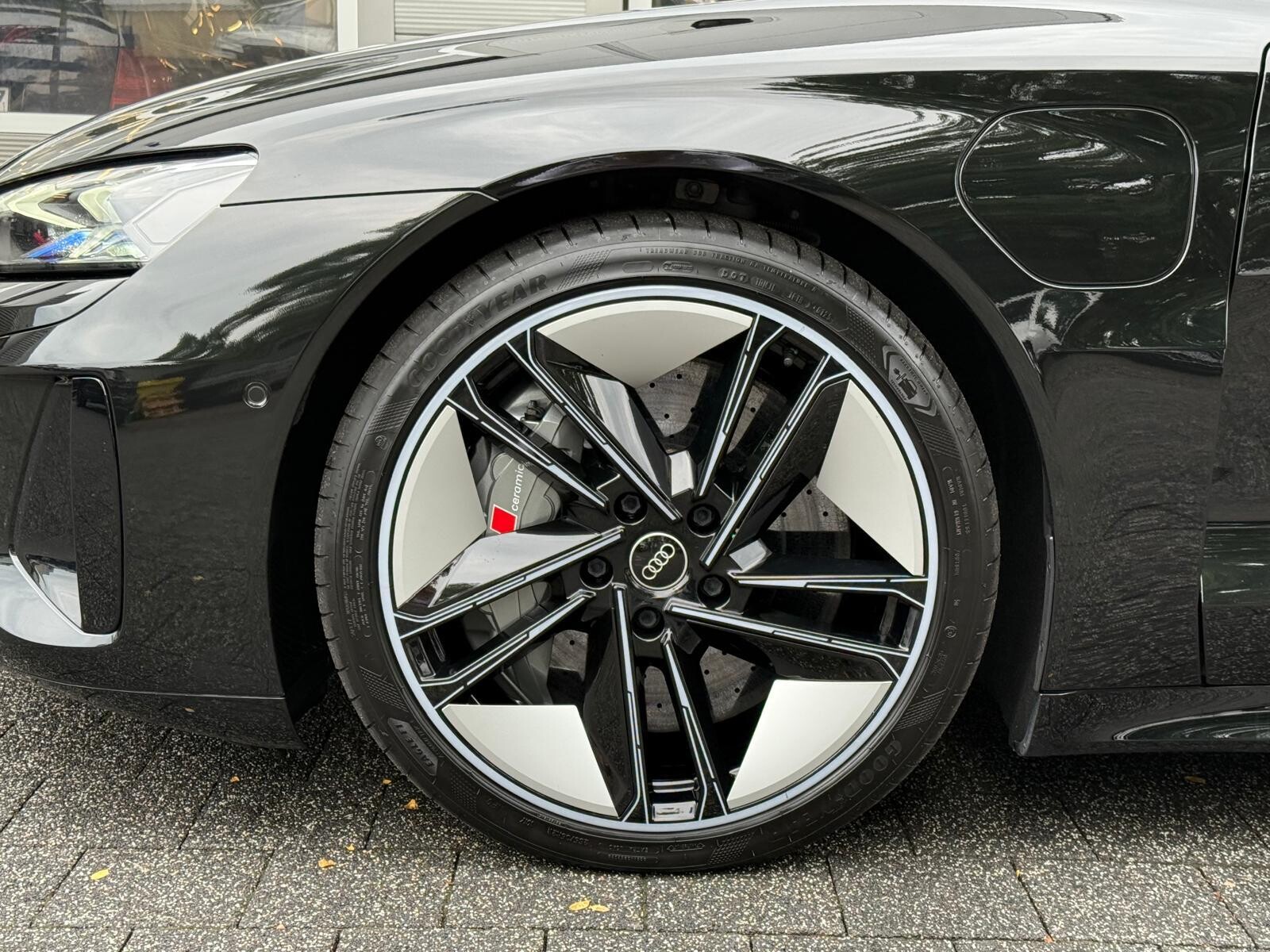 Audi RS e-tron GT - zdjęcie 12