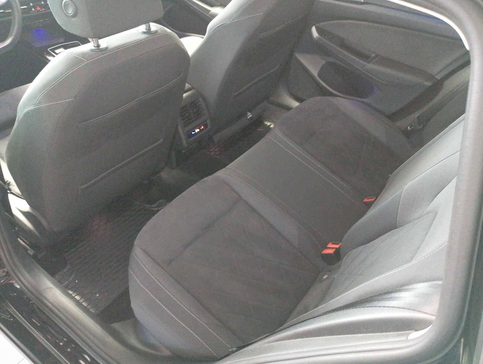 Volkswagen Golf Variant - zdjęcie 12