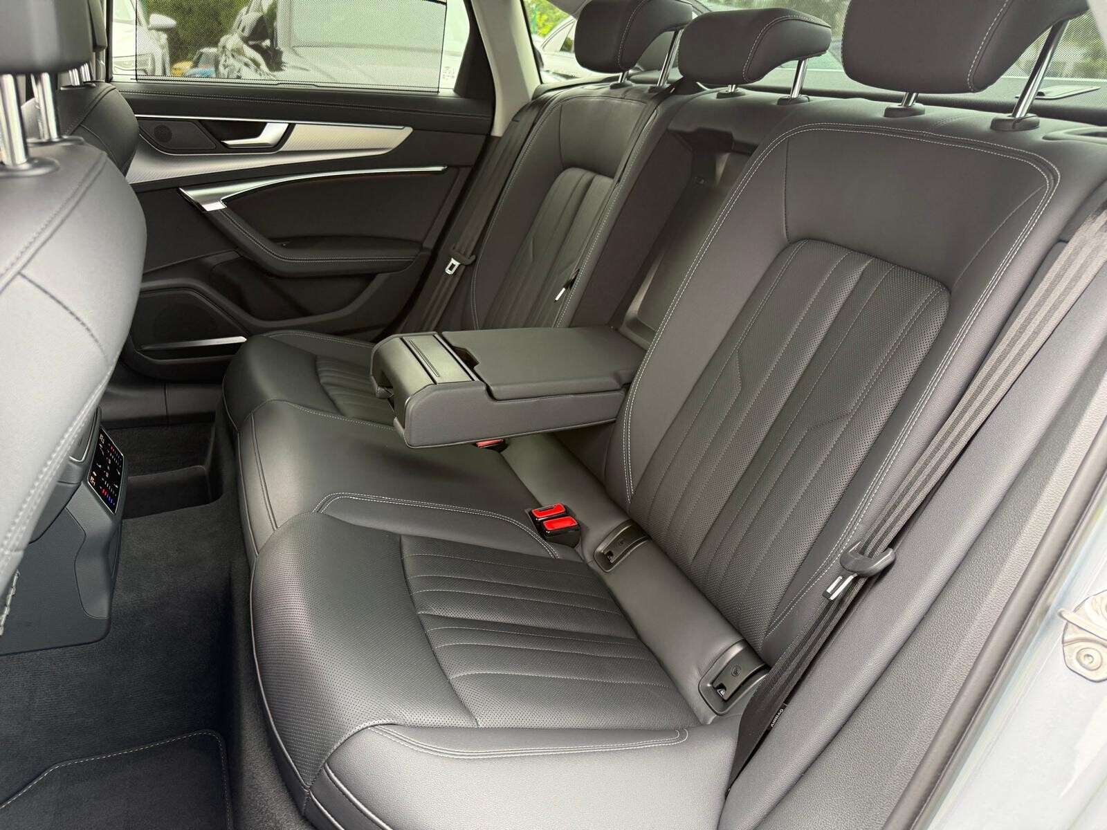 Audi A6 Limousine - zdjęcie 21