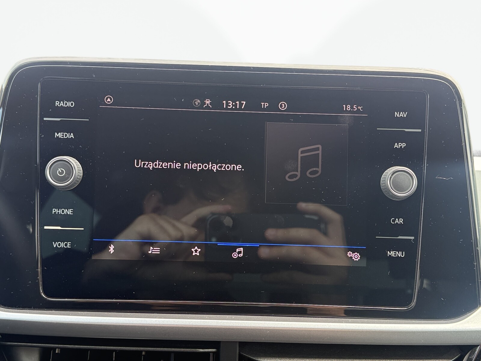 Volkswagen T-Roc - zdjęcie 21