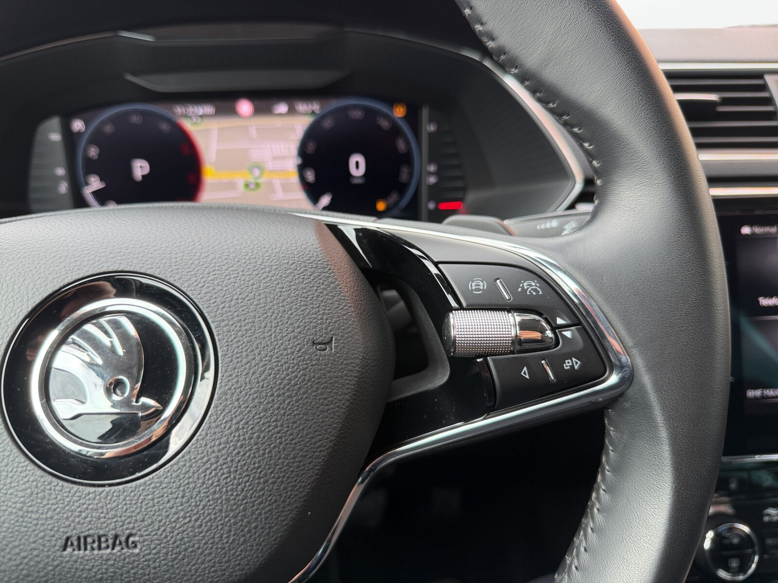 Škoda Superb - zdjęcie 18
