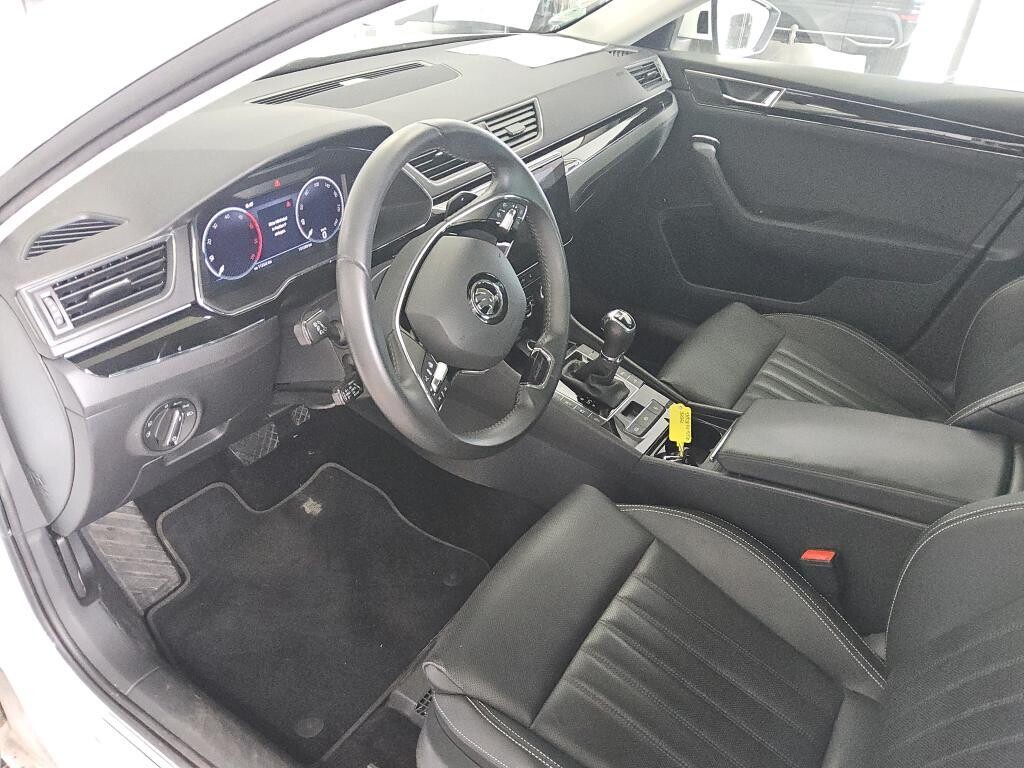 Škoda Superb - zdjęcie 6