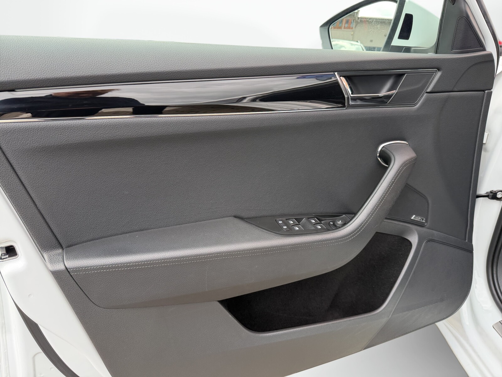 Škoda Superb - zdjęcie 15