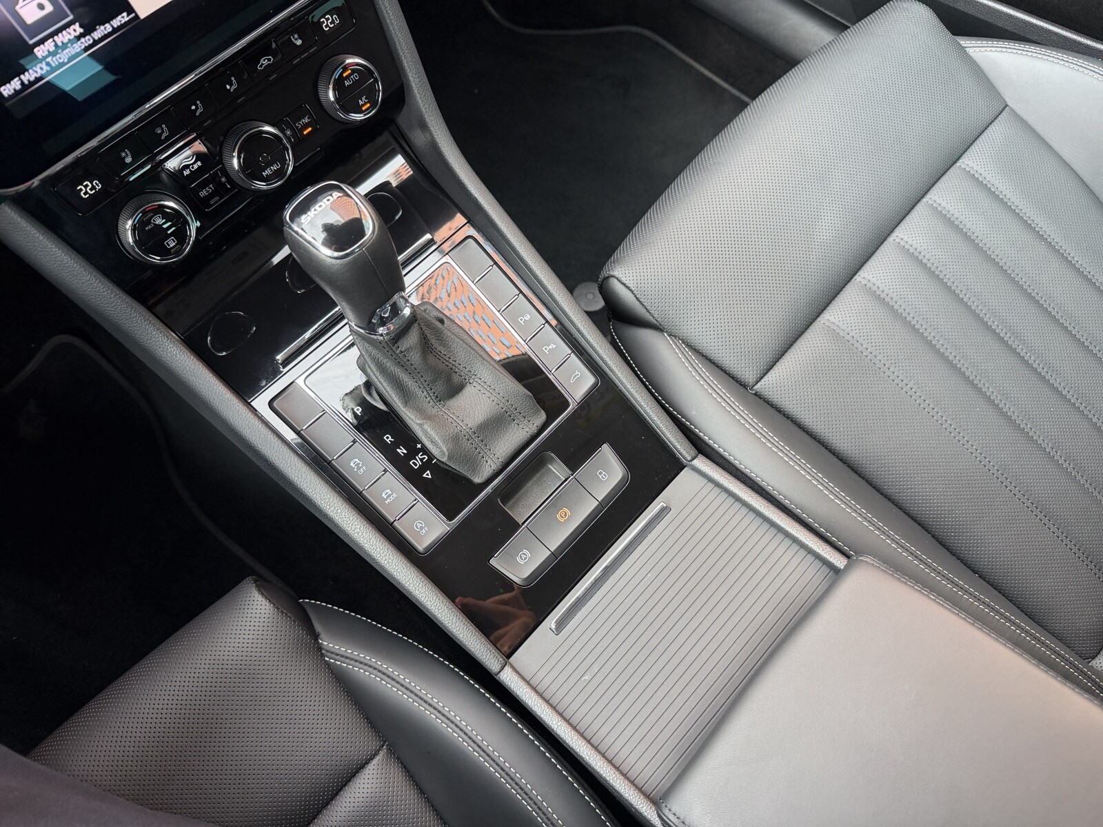 Škoda Superb - zdjęcie 21