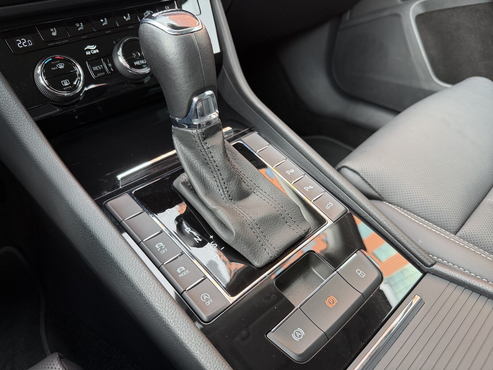 Škoda Superb - zdjęcie 22