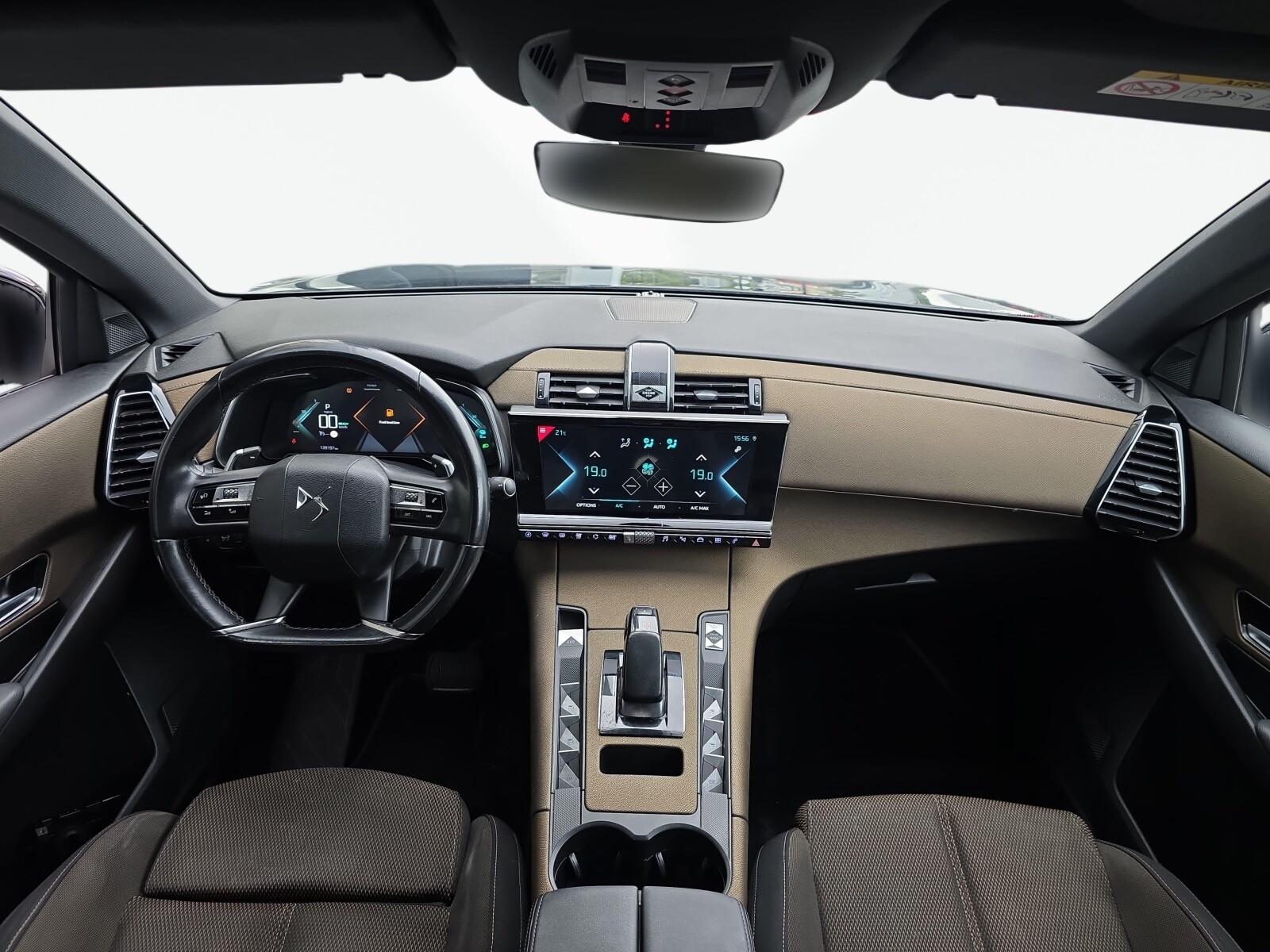 DS Automobiles DS 7 Crossback - zdjęcie 19