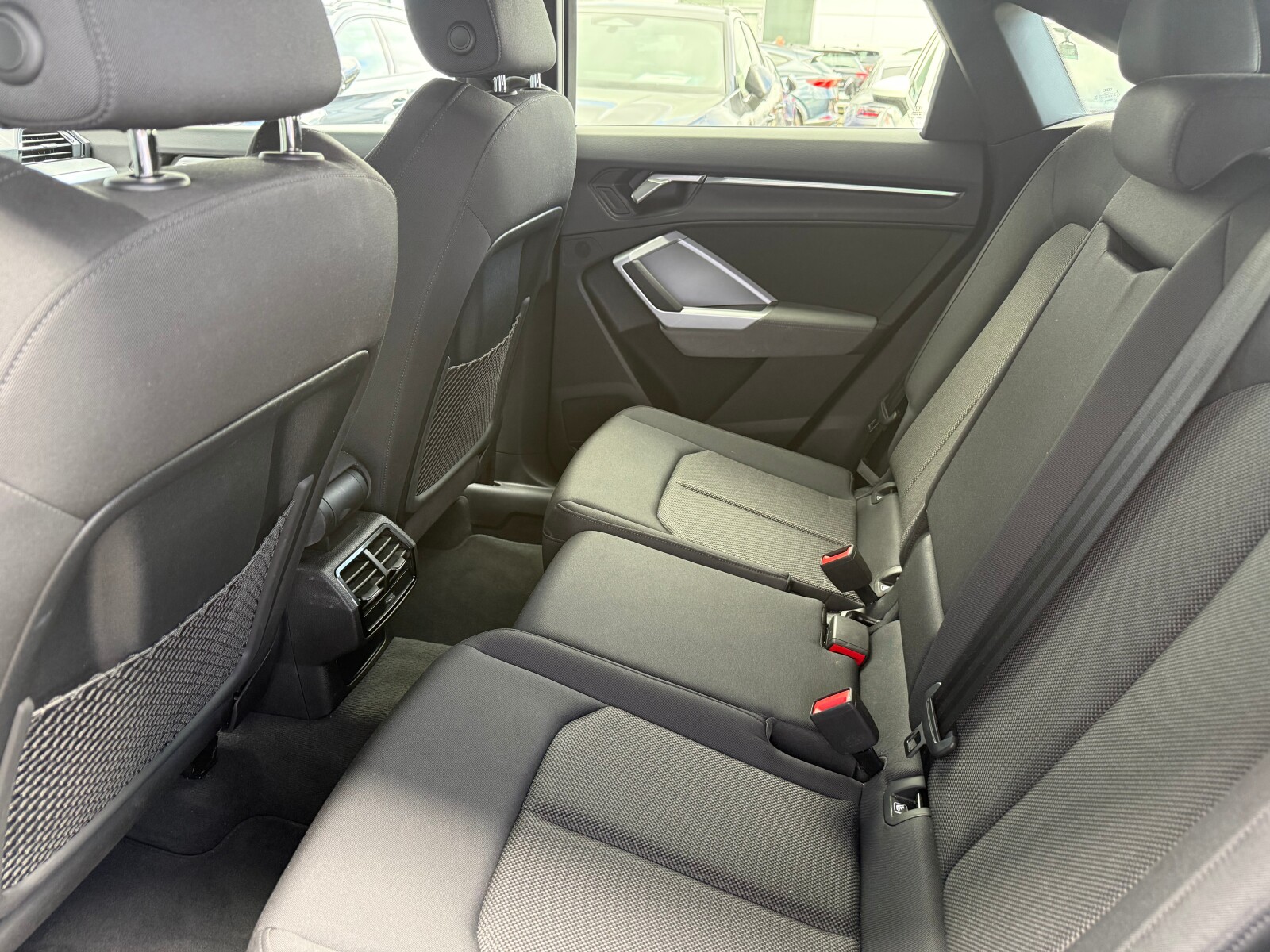 Audi Q3 Sportback - zdjęcie 11