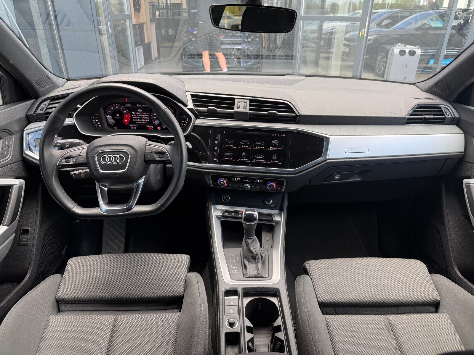 Audi Q3 Sportback - zdjęcie 9