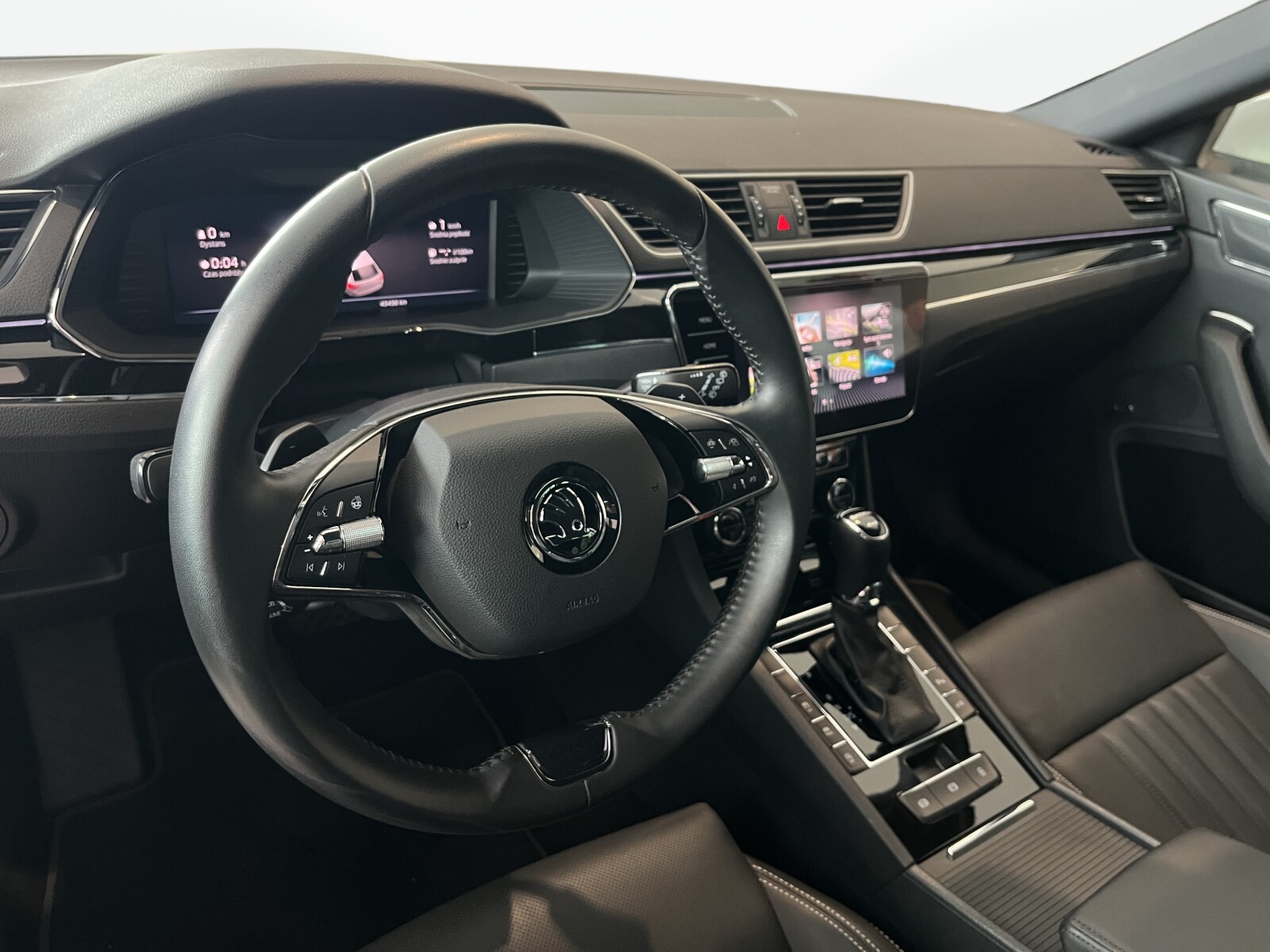 Škoda Superb Combi - zdjęcie 10
