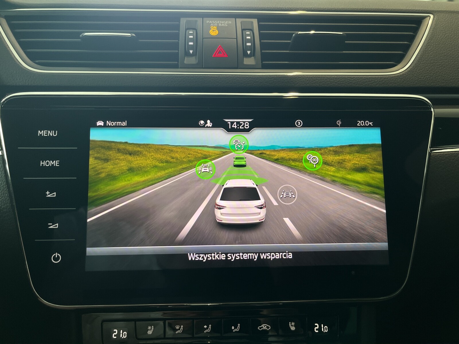 Škoda Superb Combi - zdjęcie 21