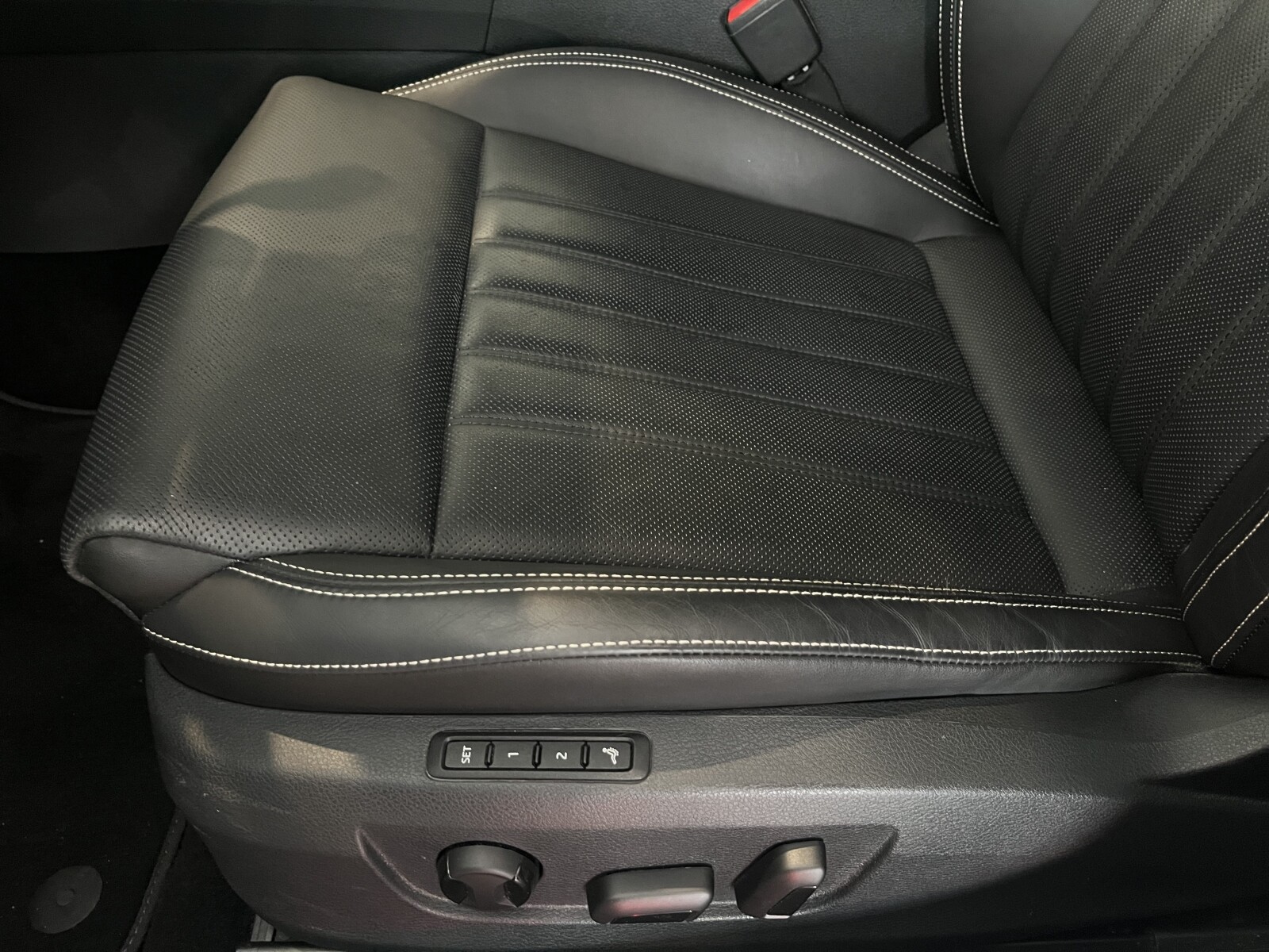 Škoda Superb Combi - zdjęcie 14