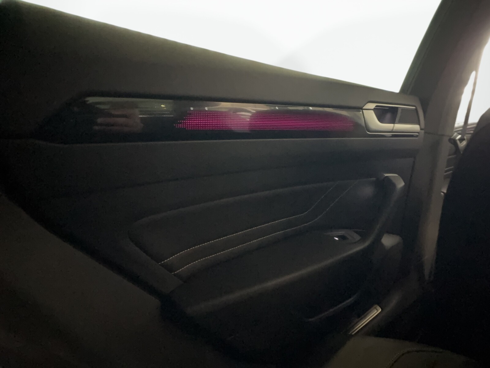 Volkswagen Arteon - zdjęcie 20
