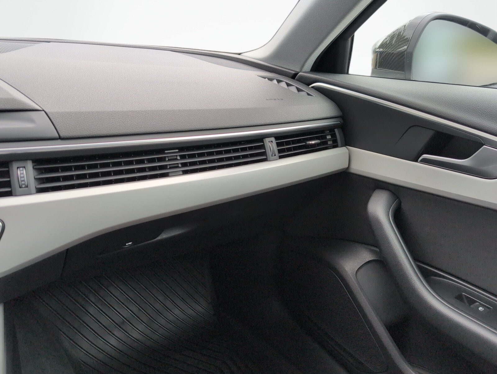 Audi A4 Limousine - zdjęcie 34