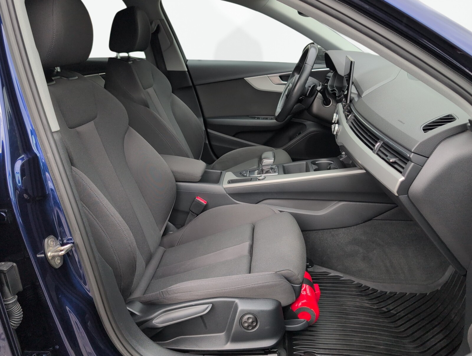 Audi A4 Limousine - zdjęcie 14