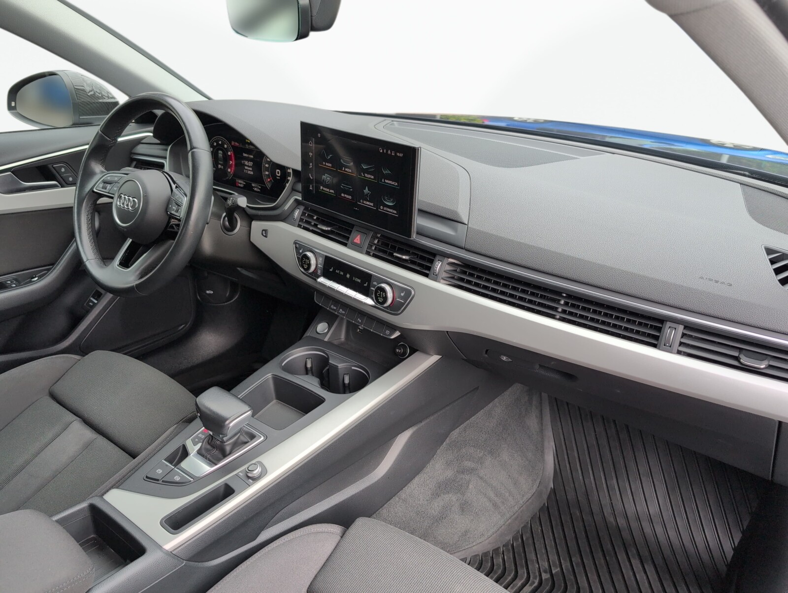 Audi A4 Limousine - zdjęcie 15