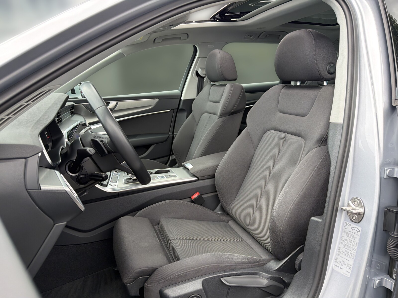 Audi A6 Avant - zdjęcie 14