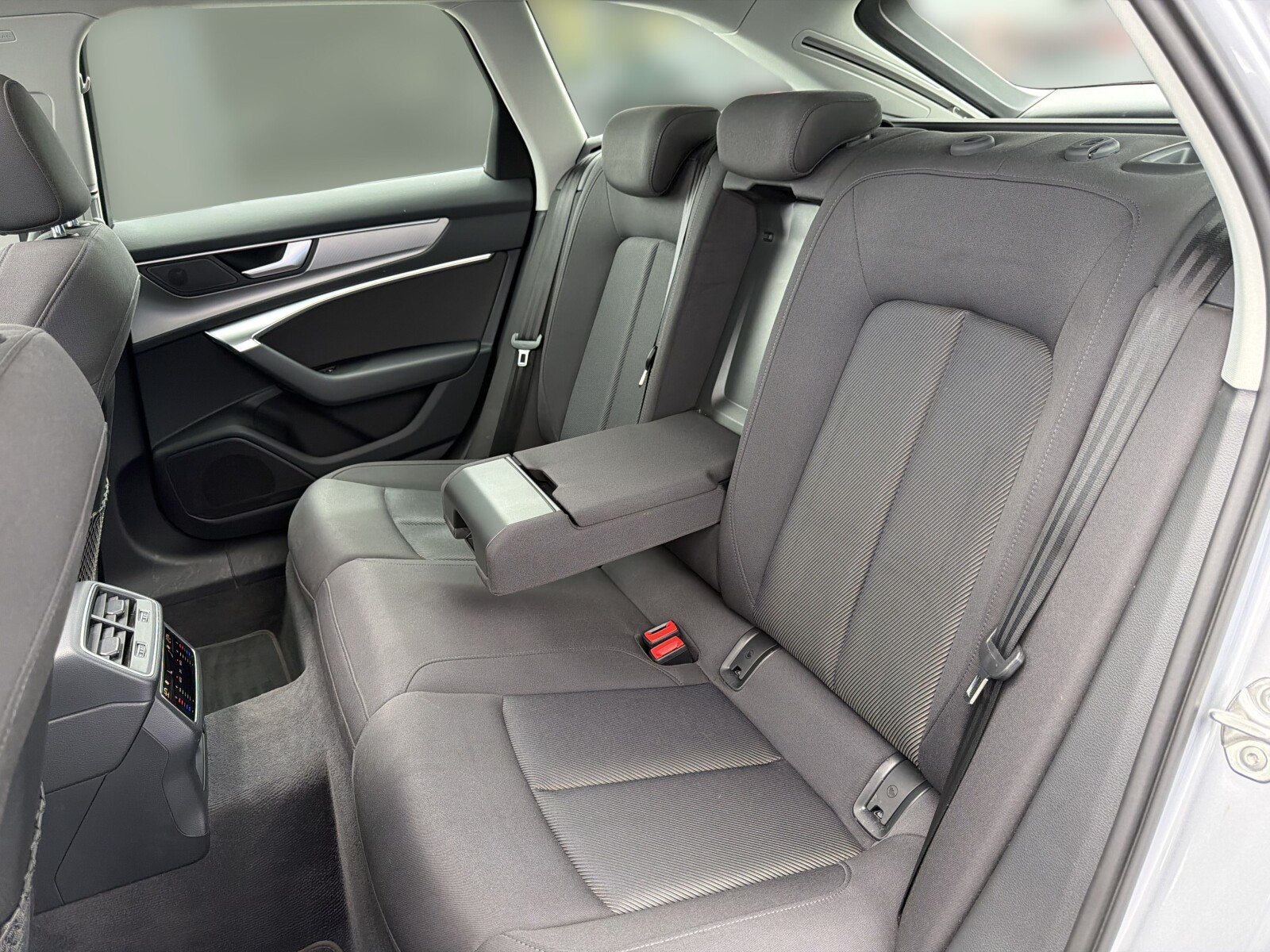 Audi A6 Avant - zdjęcie 16