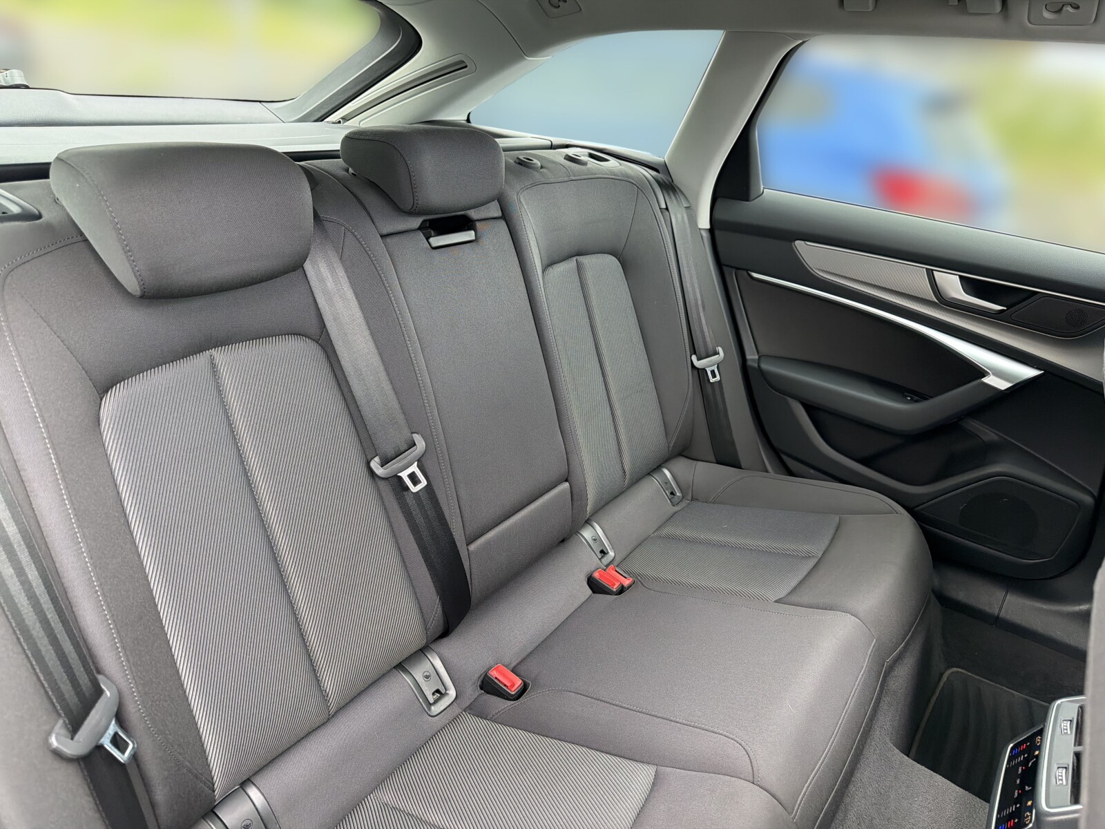 Audi A6 Avant - zdjęcie 17