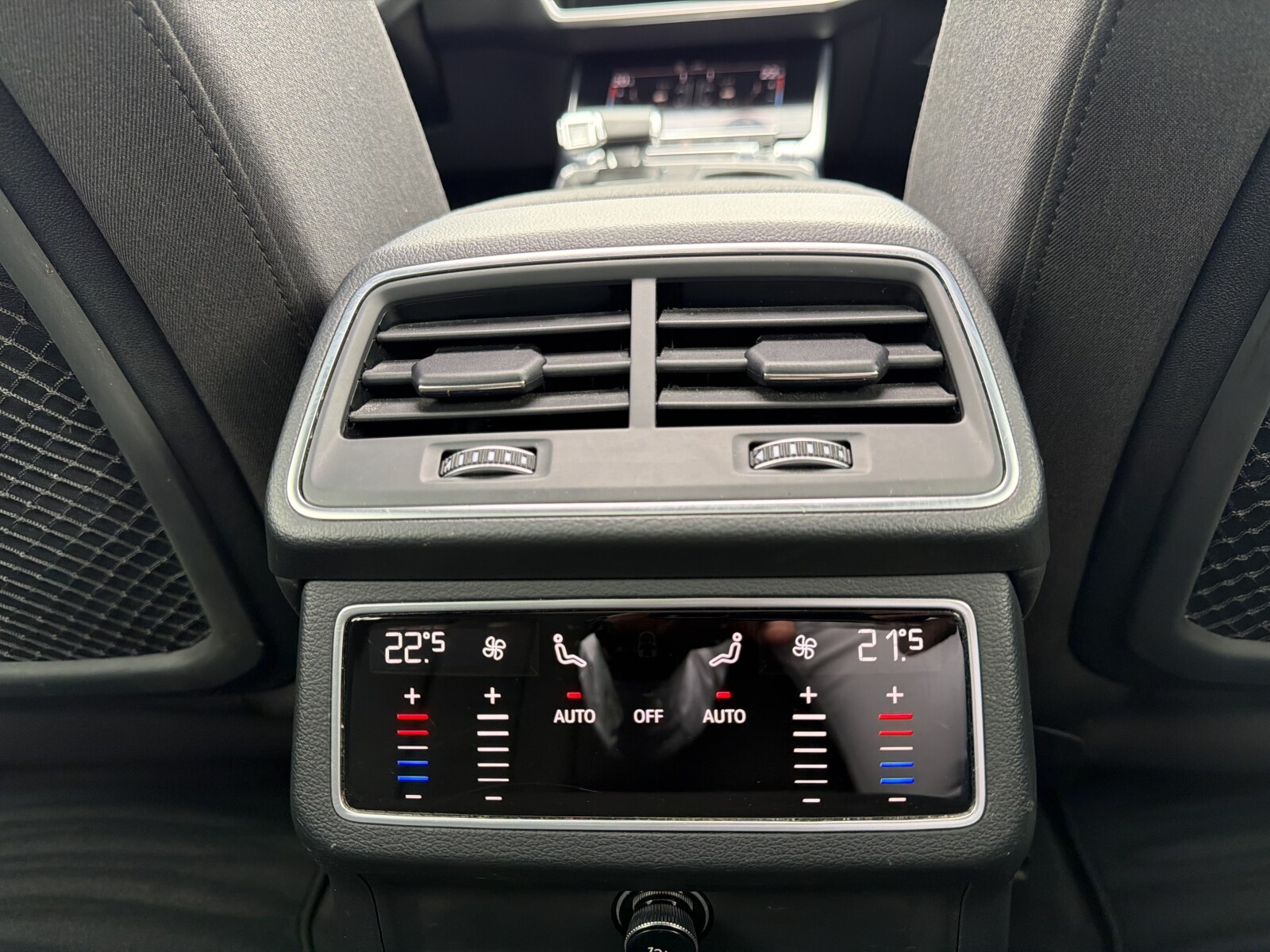 Audi A6 Avant - zdjęcie 27