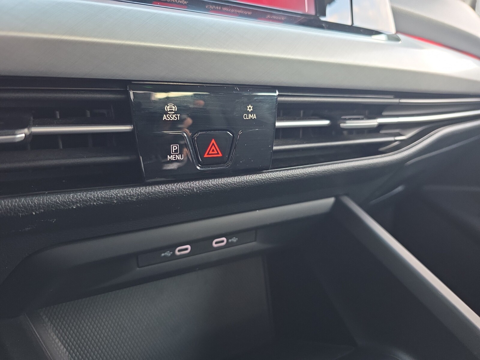 Volkswagen Golf - zdjęcie 23