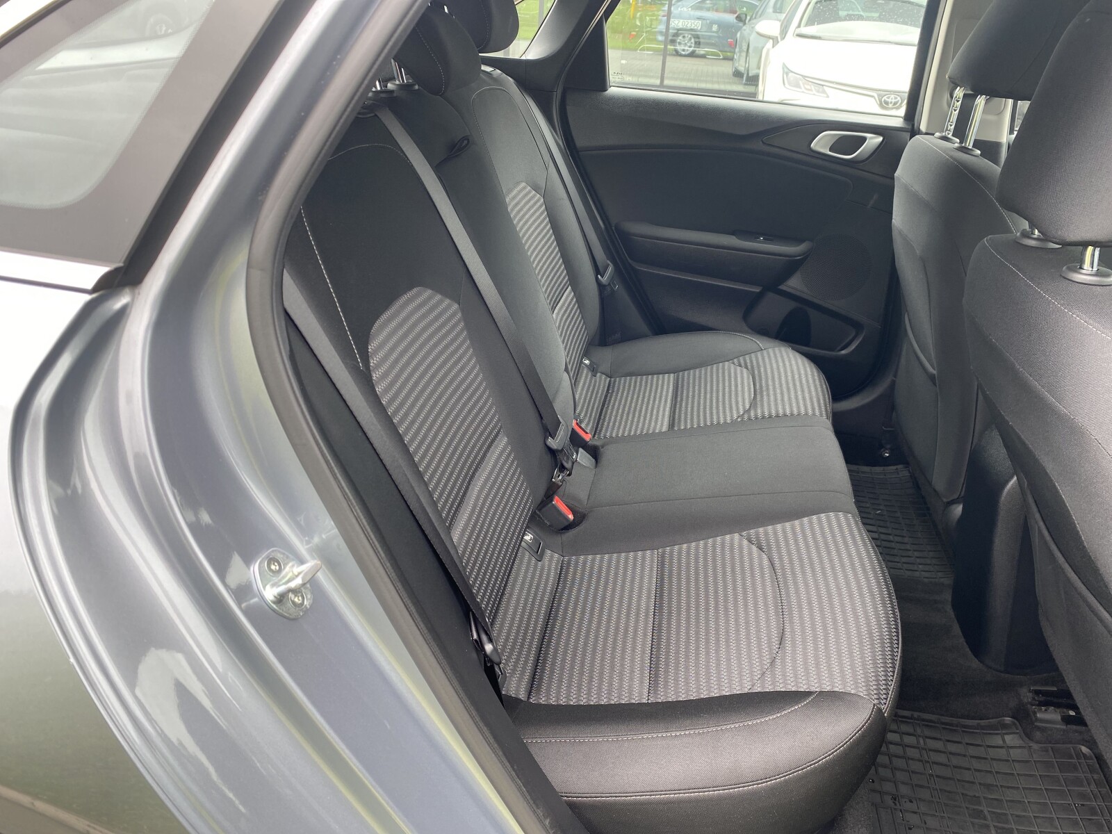 Kia Ceed - zdjęcie 13