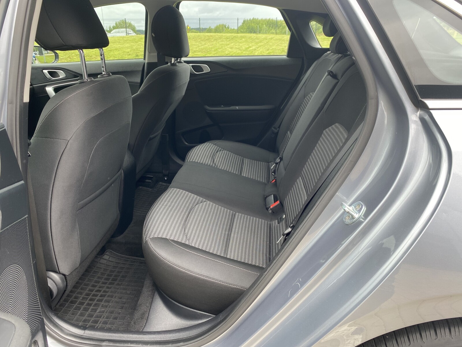 Kia Ceed - zdjęcie 10