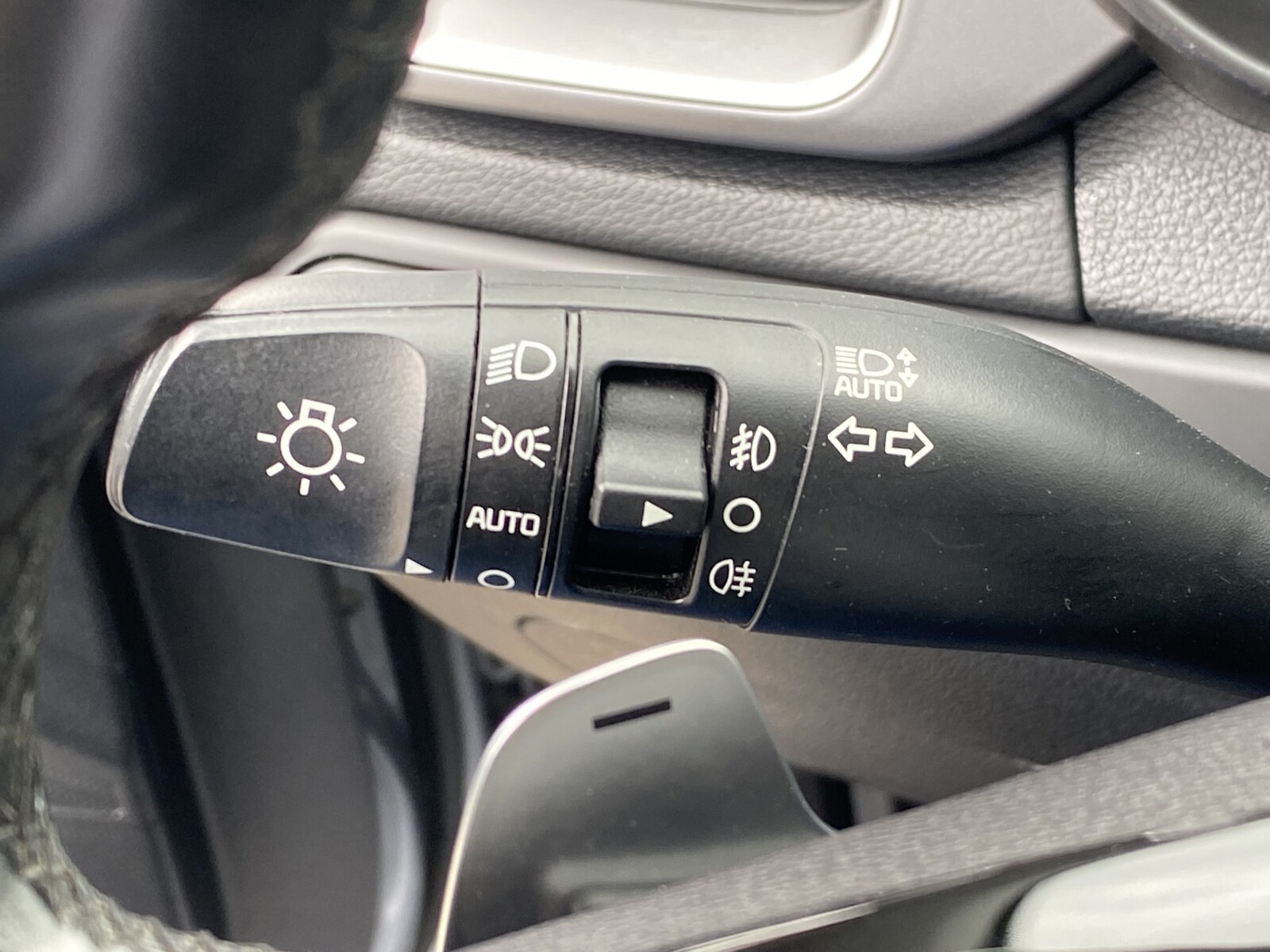 Kia Ceed - zdjęcie 19